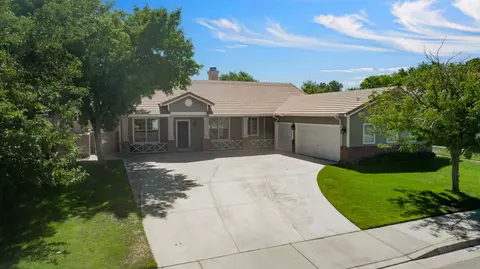43244 Sawgrass Ln, Lancaster, CA 93536