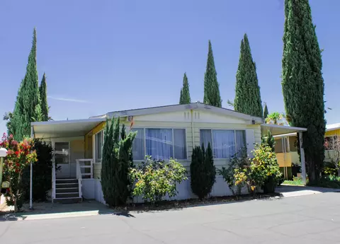 4444 Ave R E #150, Palmdale, CA 93552