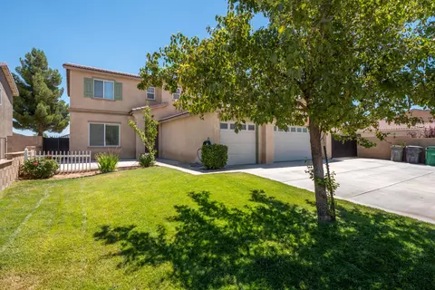 43936 Hampton St, Lancaster, CA 93536 photo 3