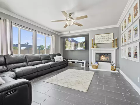 43936 Hampton St, Lancaster, CA 93536 photo 5