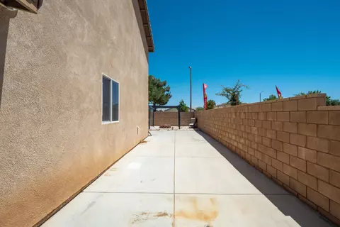 43936 Hampton St, Lancaster, CA 93536 photo 44