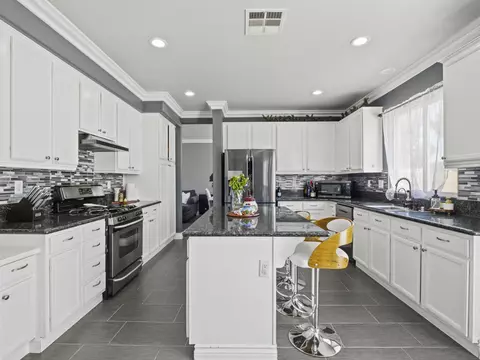 43936 Hampton St, Lancaster, CA 93536 photo 10