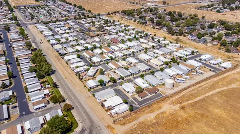2550 Avenue I E #SPC 64, Lancaster, CA 93535 photo 4