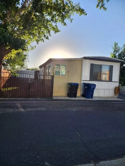 5711 Columbia Way #SPC 212, Lancaster, CA 93536