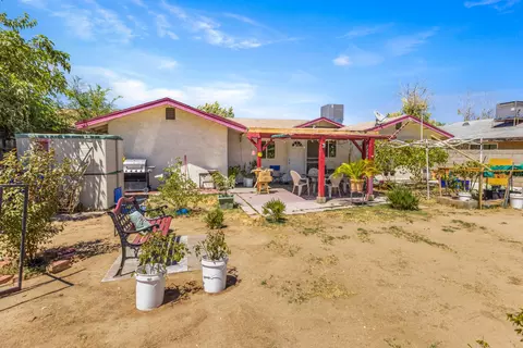 826 Lightcap St, Lancaster, CA 93535 photo 17