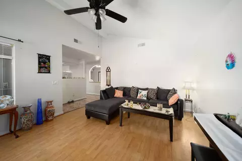 826 Lightcap St, Lancaster, CA 93535 photo 2