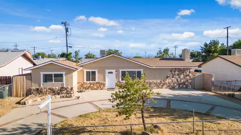 2144 Alexander Ave, Rosamond, CA 93560