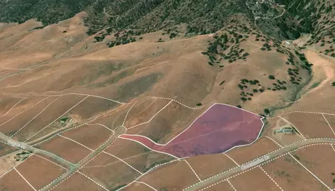 Wagner Drive, Tehachapi, CA 93561 photo 2
