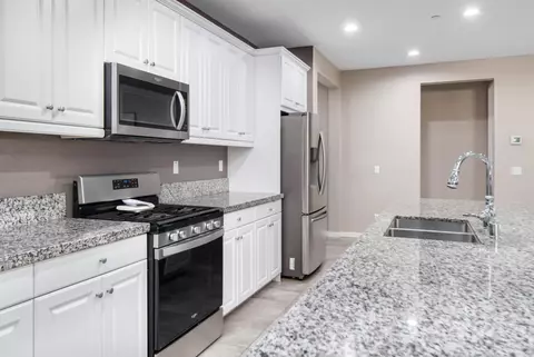 4425 Jackman St W, Lancaster, CA 93536 photo 12