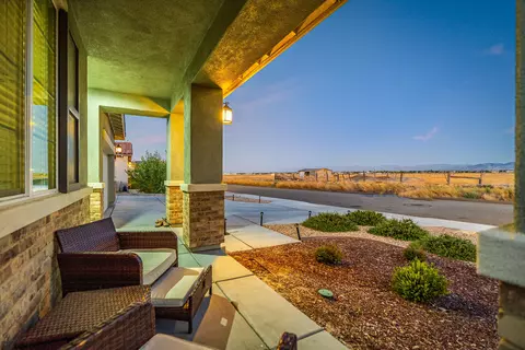 4425 Jackman St W, Lancaster, CA 93536 photo 3