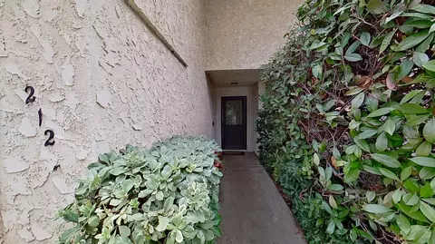 212 Eagle Ln, Palmdale, CA 93551 photo 4