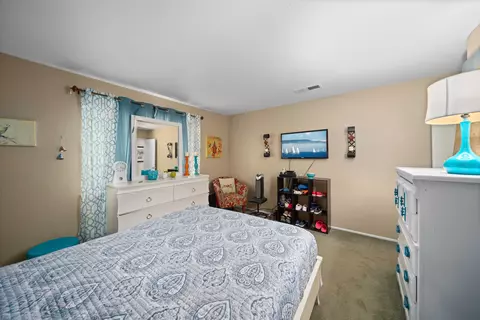 1905 E Ave R-4, Palmdale, CA 93550 photo 12