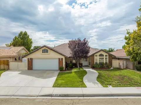 43719 37th St W, Lancaster, CA 93536
