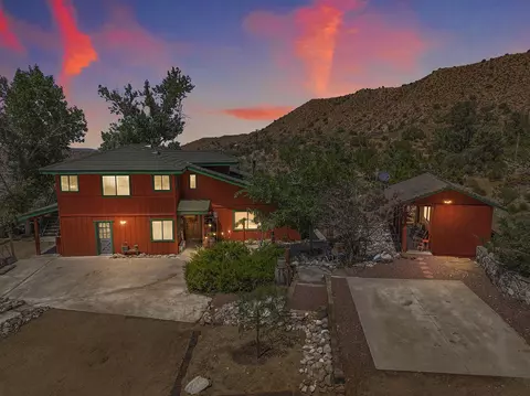 29025 Pinon Rd, Llano, CA 93544