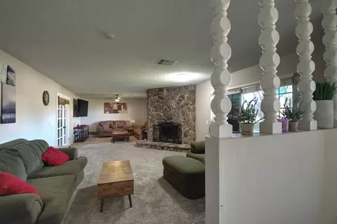 45710 35th St E, Lancaster, CA 93535 photo 3