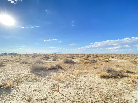 Vic Ave G2 & 41st St E, Lancaster, CA 93535