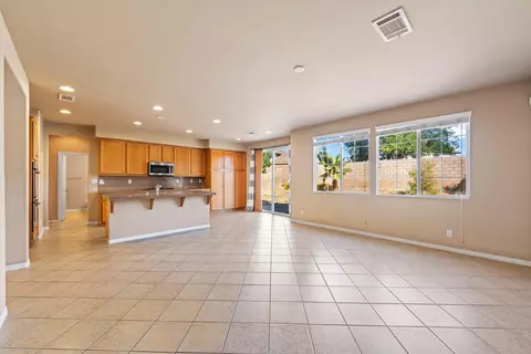 1249 Stanfill Rd, Palmdale, CA 93551 photo 9