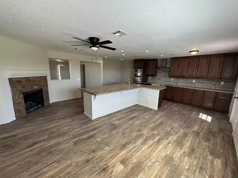45250 Spahn Ln, Lancaster, CA 93535 photo 3