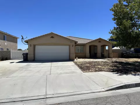 45250 Spahn Ln, Lancaster, CA 93535 photo 2