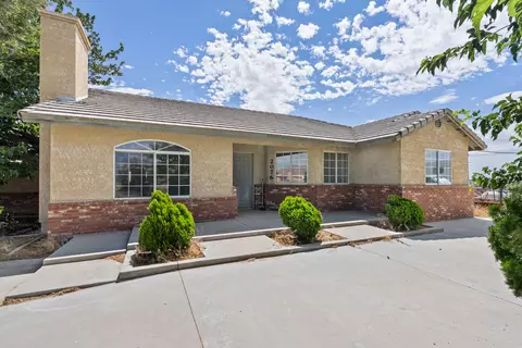 2076 65th St W, Rosamond, CA 93560
