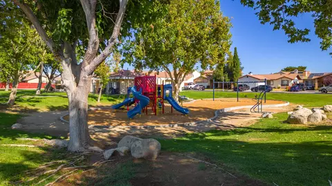 2310 Scott Ave, Palmdale, CA 93550 photo 28