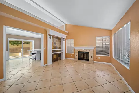 2310 Scott Ave, Palmdale, CA 93550 photo 6