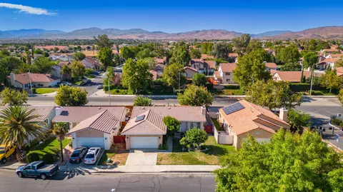 2310 Scott Ave, Palmdale, CA 93550 photo 4