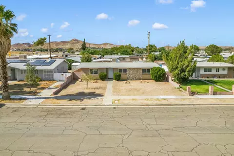2181 Orange St, Rosamond, CA 93560