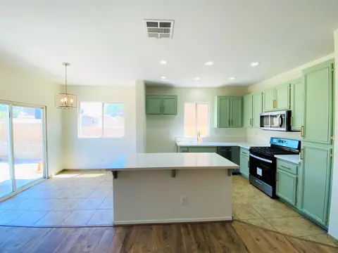 45856 Knightsbridge St, Lancaster, CA 93534 photo 9