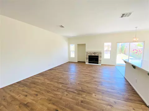 45856 Knightsbridge St, Lancaster, CA 93534 photo 5