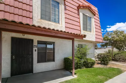 38550 22nd St E #25, Palmdale, CA 93550