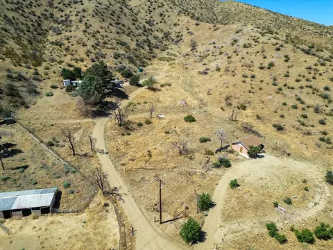 10401 Piute Rd, Littlerock, CA 93543