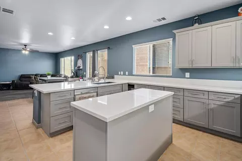 3609 Oldfield St W, Lancaster, CA 93536 photo 12