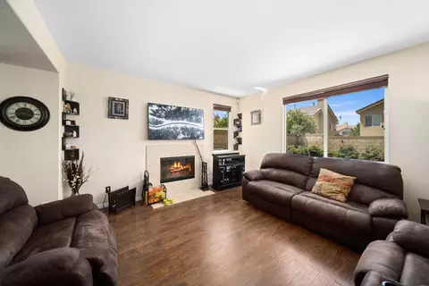 43335 Hampton St, Lancaster, CA 93536 photo 9