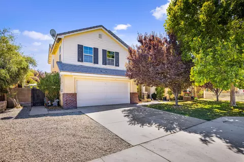44116 Raven Ln, Lancaster, CA 93536