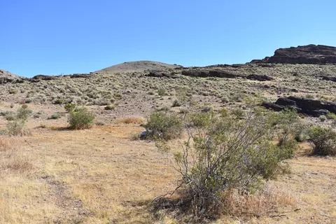 65 Th St W No Sweetser Rd, Rosamond, CA 93560