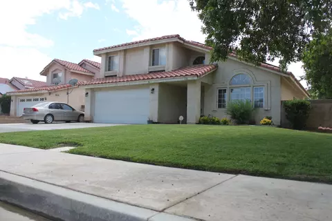 616 Martha Ct, Lancaster, CA 93535 photo 2