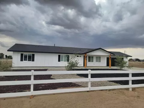 9251 Q4 Ave E, Littlerock, CA 93543 photo 2