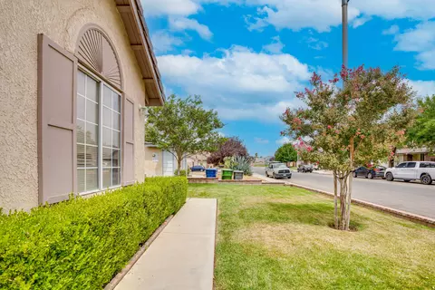 37247 Dawson Dr, Palmdale, CA 93550 photo 4