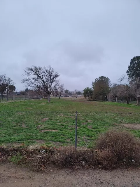 48 Th West Avenue M 4, Lancaster, CA 93536