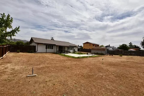 21451 Santa Maria Dr, Tehachapi, CA 93561 photo 12