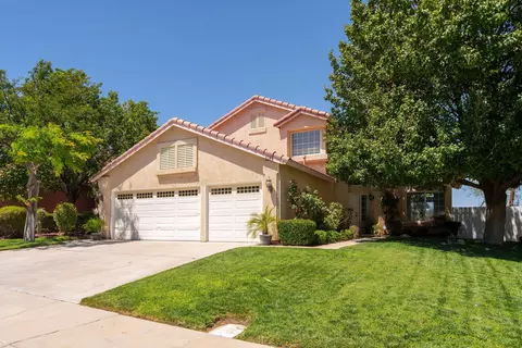 3149 Crowne Dr, Palmdale, CA 93551