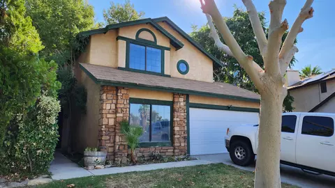 45021 Sancroft Ave, Lancaster, CA 93535 photo 2