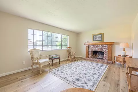 43829 Cedar Ave, Lancaster, CA 93534 photo 3