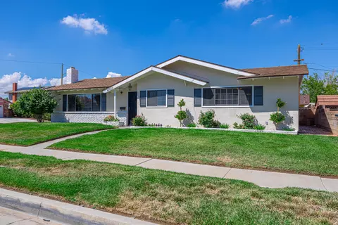 43829 Cedar Ave, Lancaster, CA 93534 photo 2