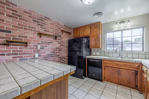 43829 Cedar Ave, Lancaster, CA 93534 photo 9