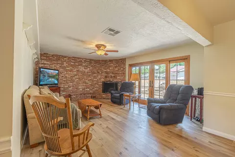 43829 Cedar Ave, Lancaster, CA 93534 photo 13