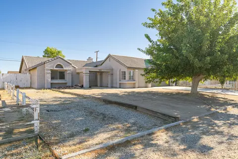 8425 Satinwood Ave, California City, CA 93505