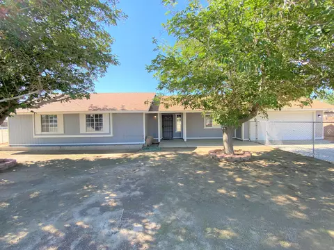 16236 Mossdale Ave, Lancaster, CA 93535