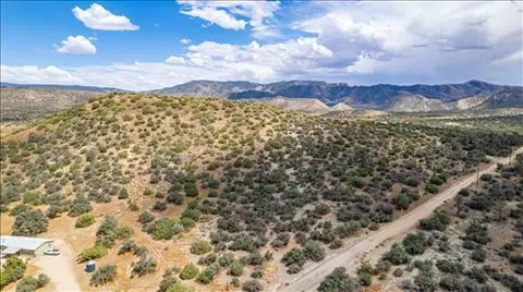 0 Country Canyon Rd, Tehachapi, CA 93561 photo 2
